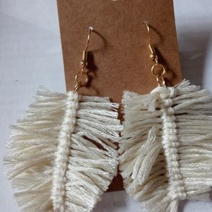 Handmade ruffle earrings white